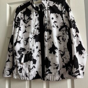Chico’s Zenergy size 2 Floral Black and White Jacket